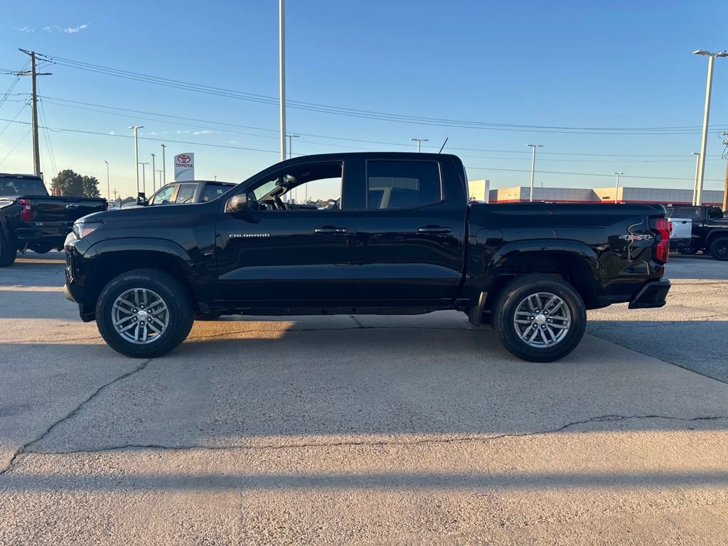 2026 Chevrolet Colorado LT photo 2
