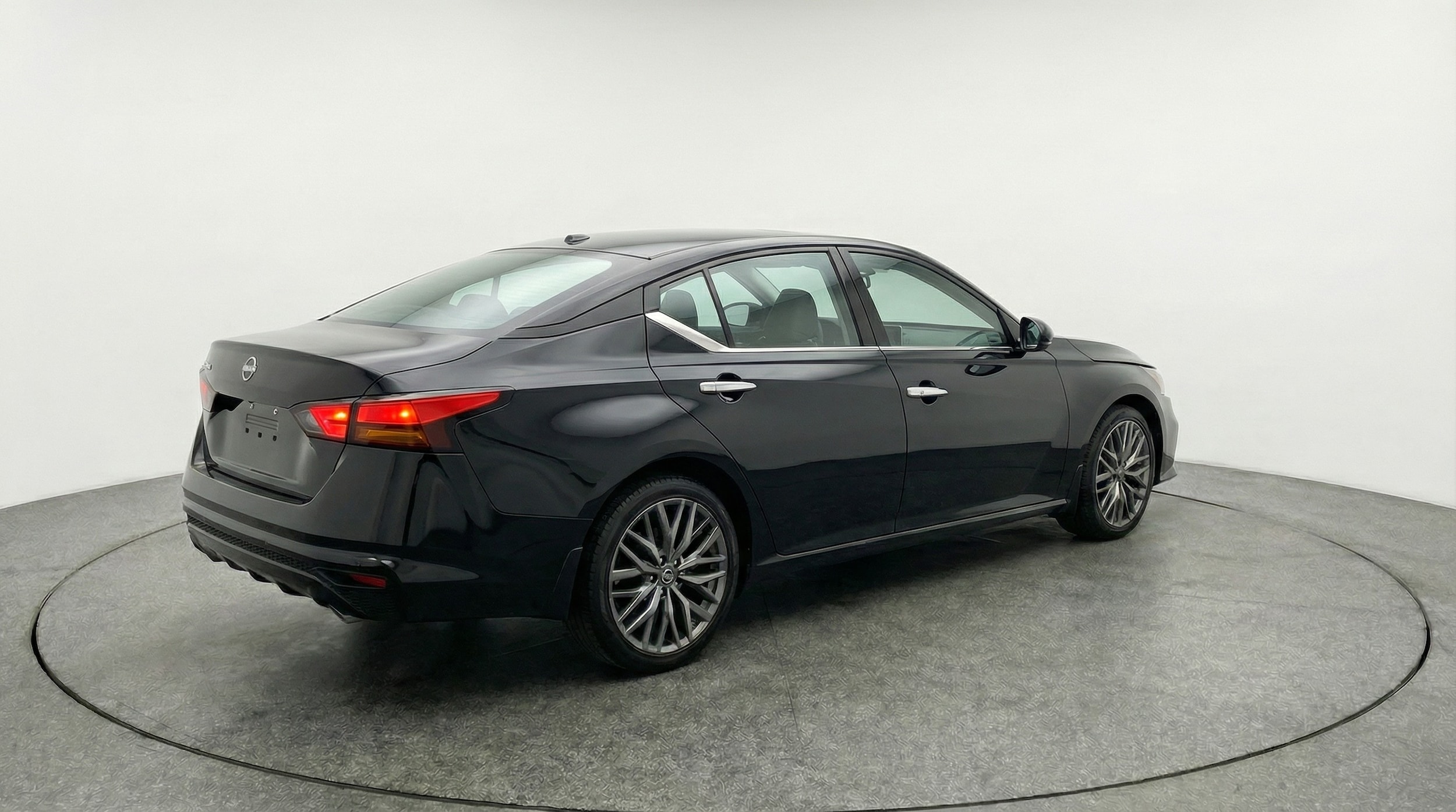 Thumbnail: 2025 Nissan Altima - 7