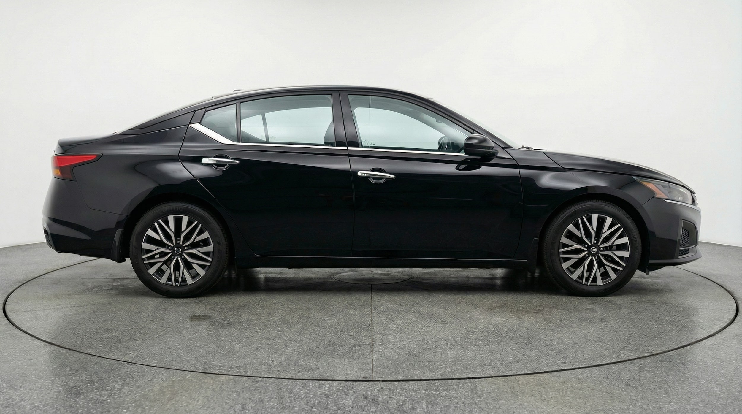 Thumbnail: 2025 Nissan Altima - 8