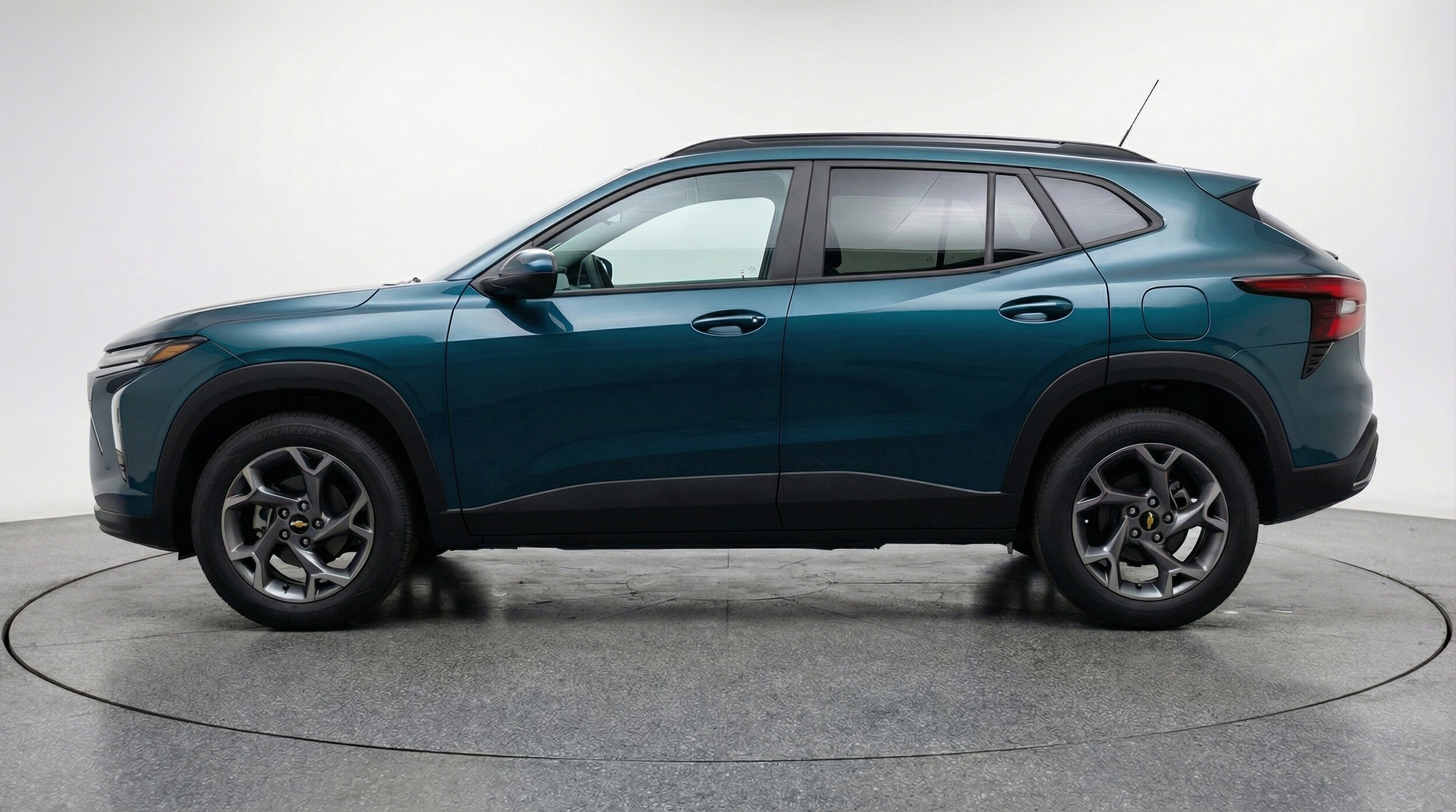 Thumbnail: 2025 Chevrolet Trax - 4