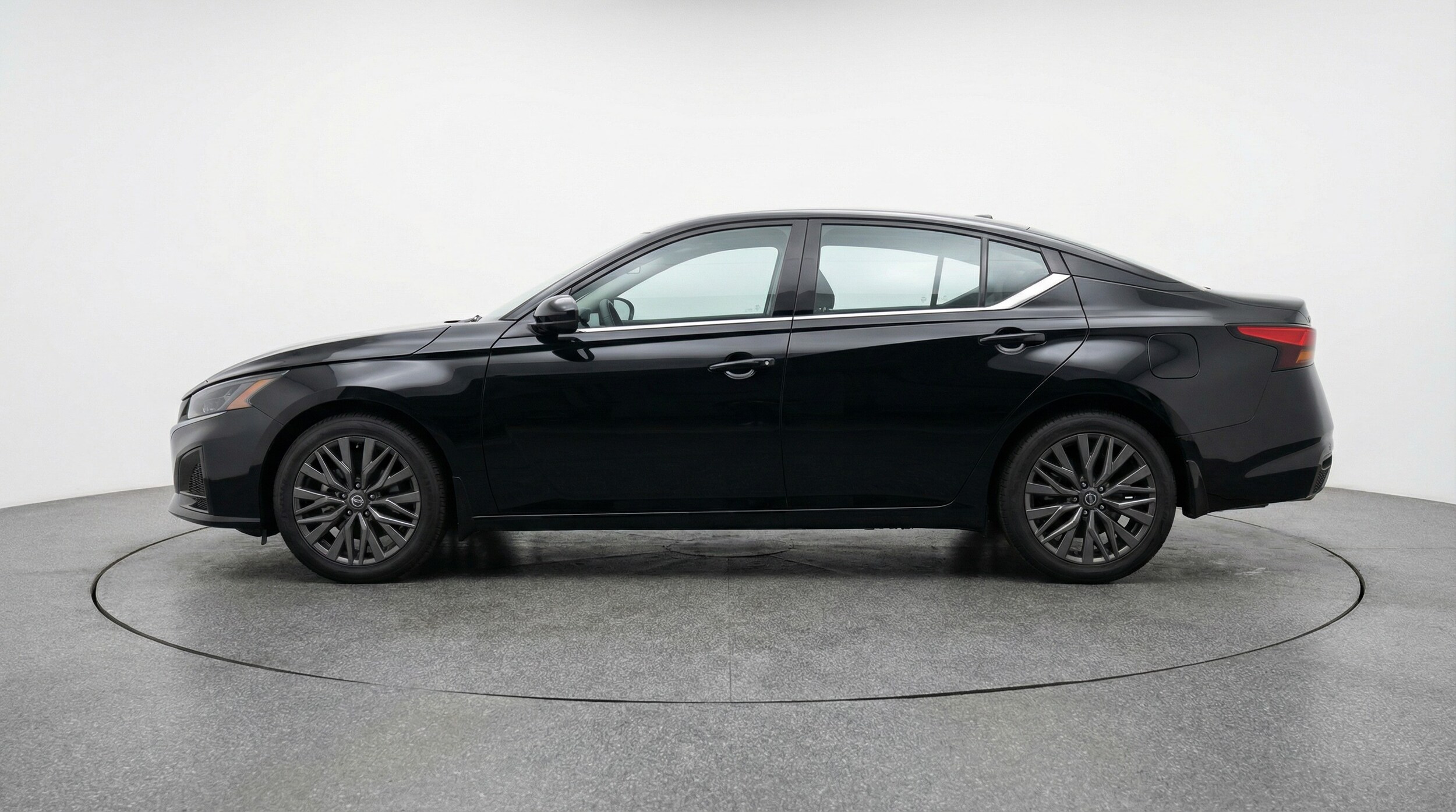 Thumbnail: 2025 Nissan Altima - 4