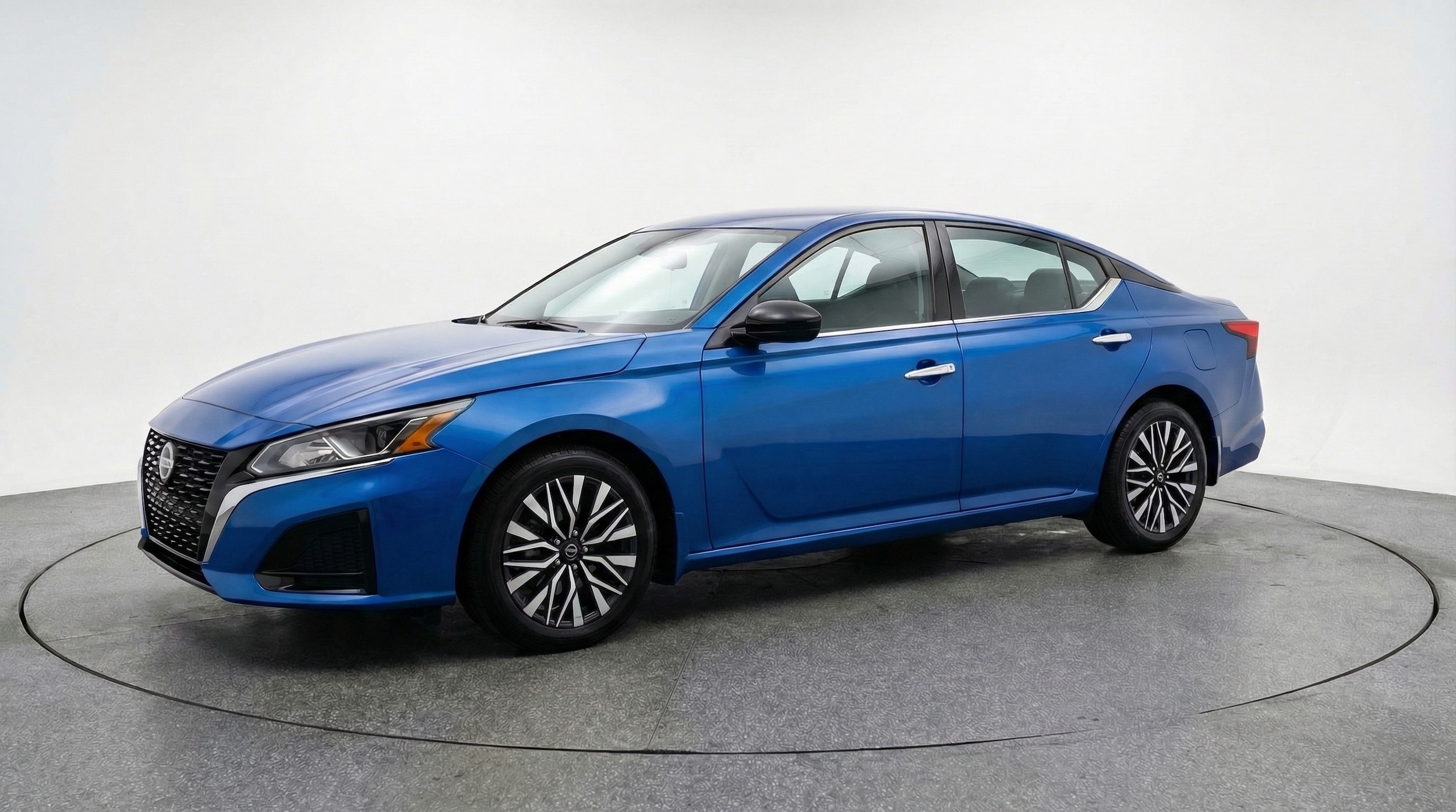 Thumbnail: 2025 Nissan Altima - 3