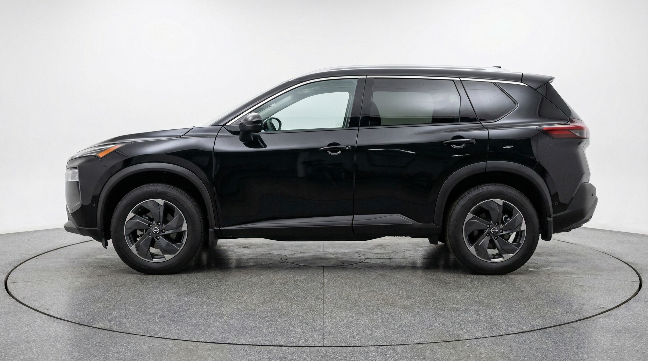 Thumbnail: 2025 Nissan Rogue - 4