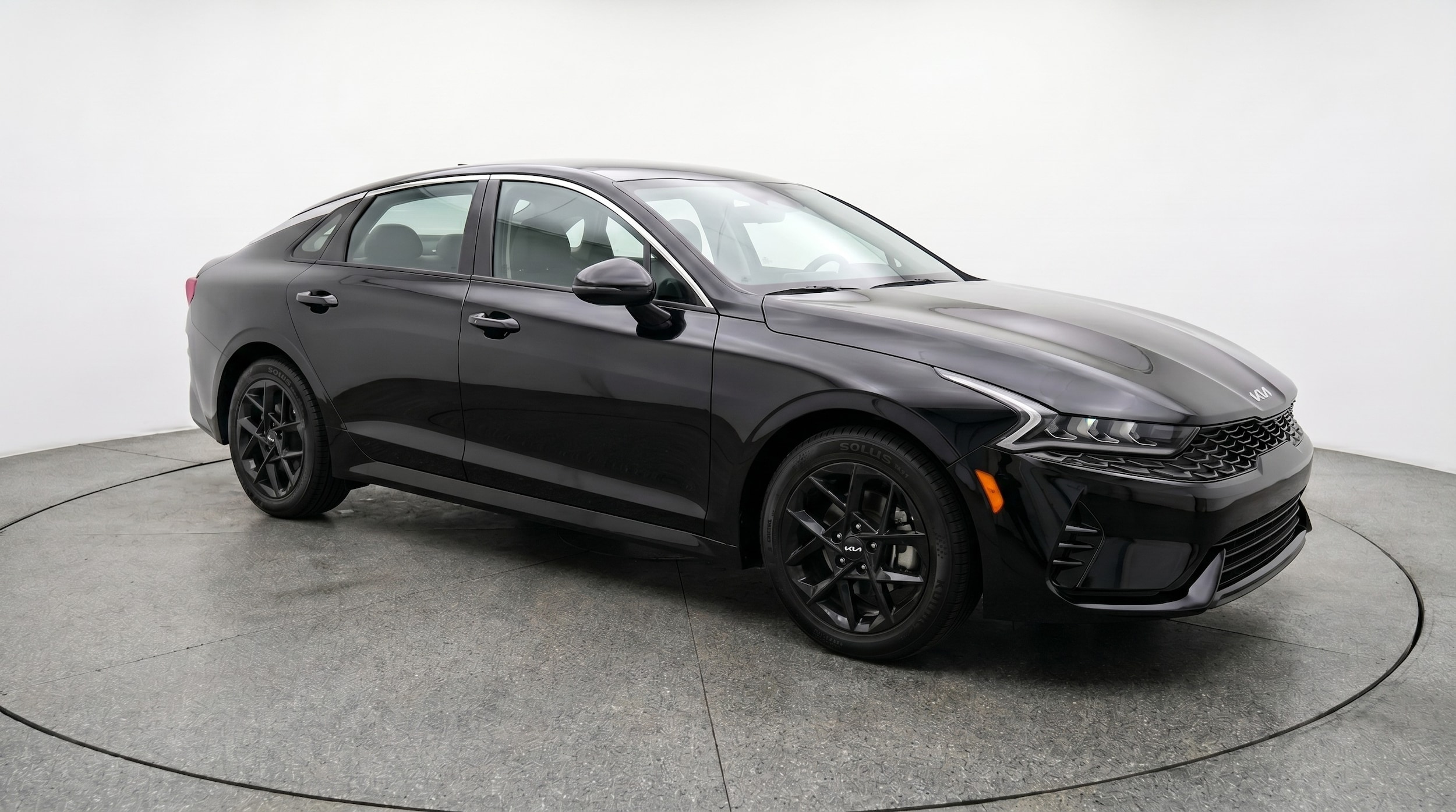 Thumbnail: 2025 Kia K5 - 1