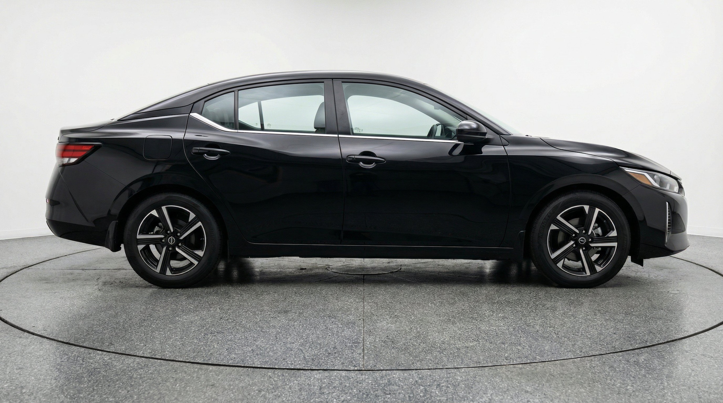 Thumbnail: 2025 Nissan Sentra - 10