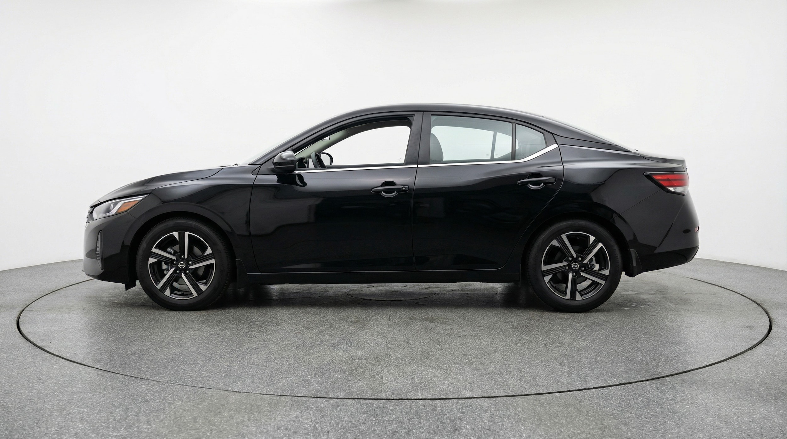 Thumbnail: 2025 Nissan Sentra - 4