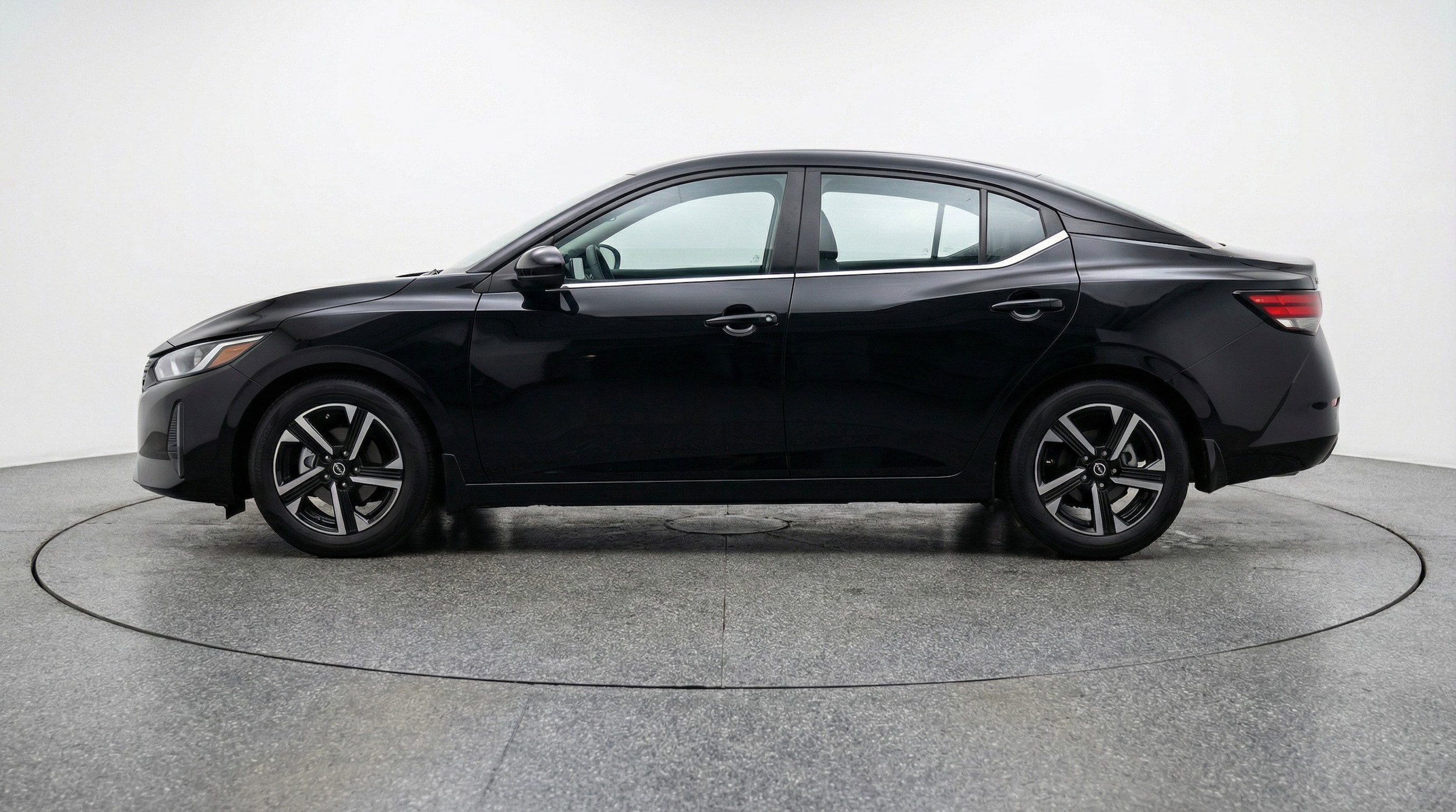 Thumbnail: 2025 Nissan Sentra - 5