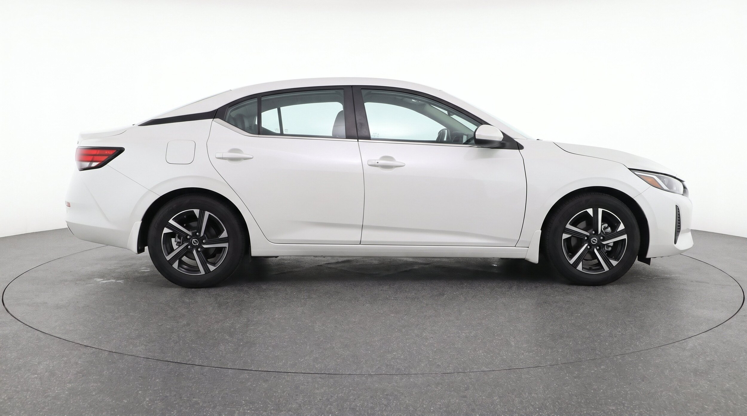 Thumbnail: 2025 Nissan Sentra - 10