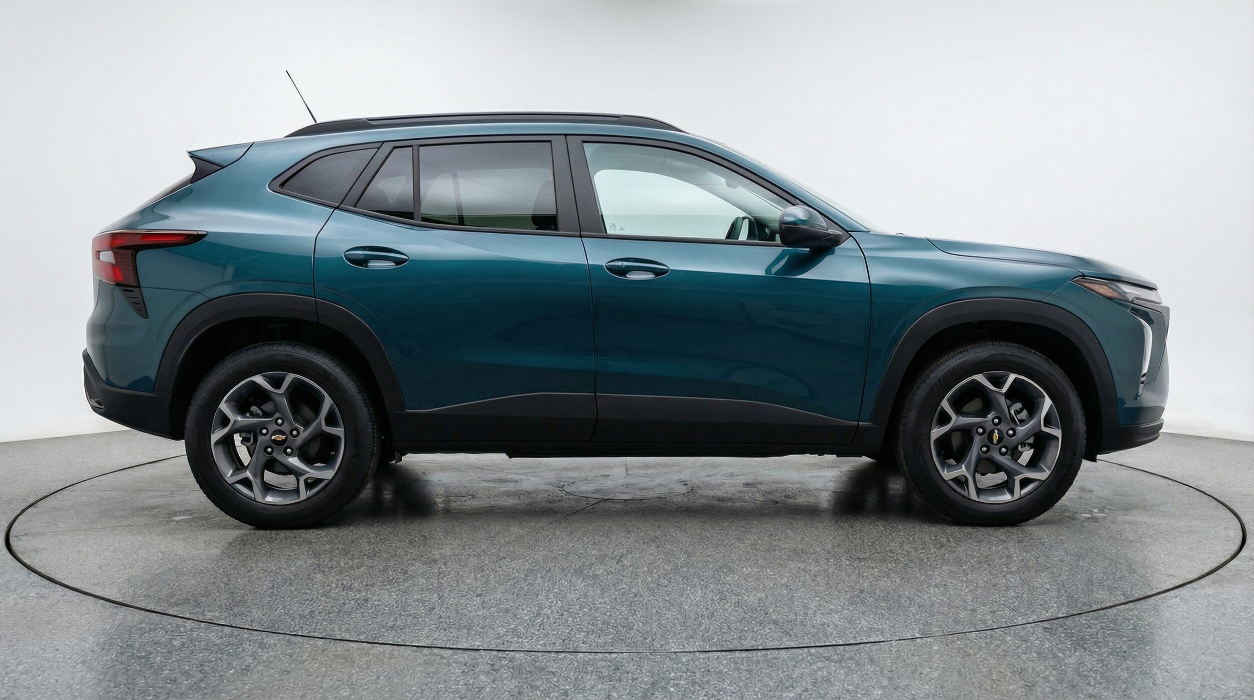Thumbnail: 2025 Chevrolet Trax - 8