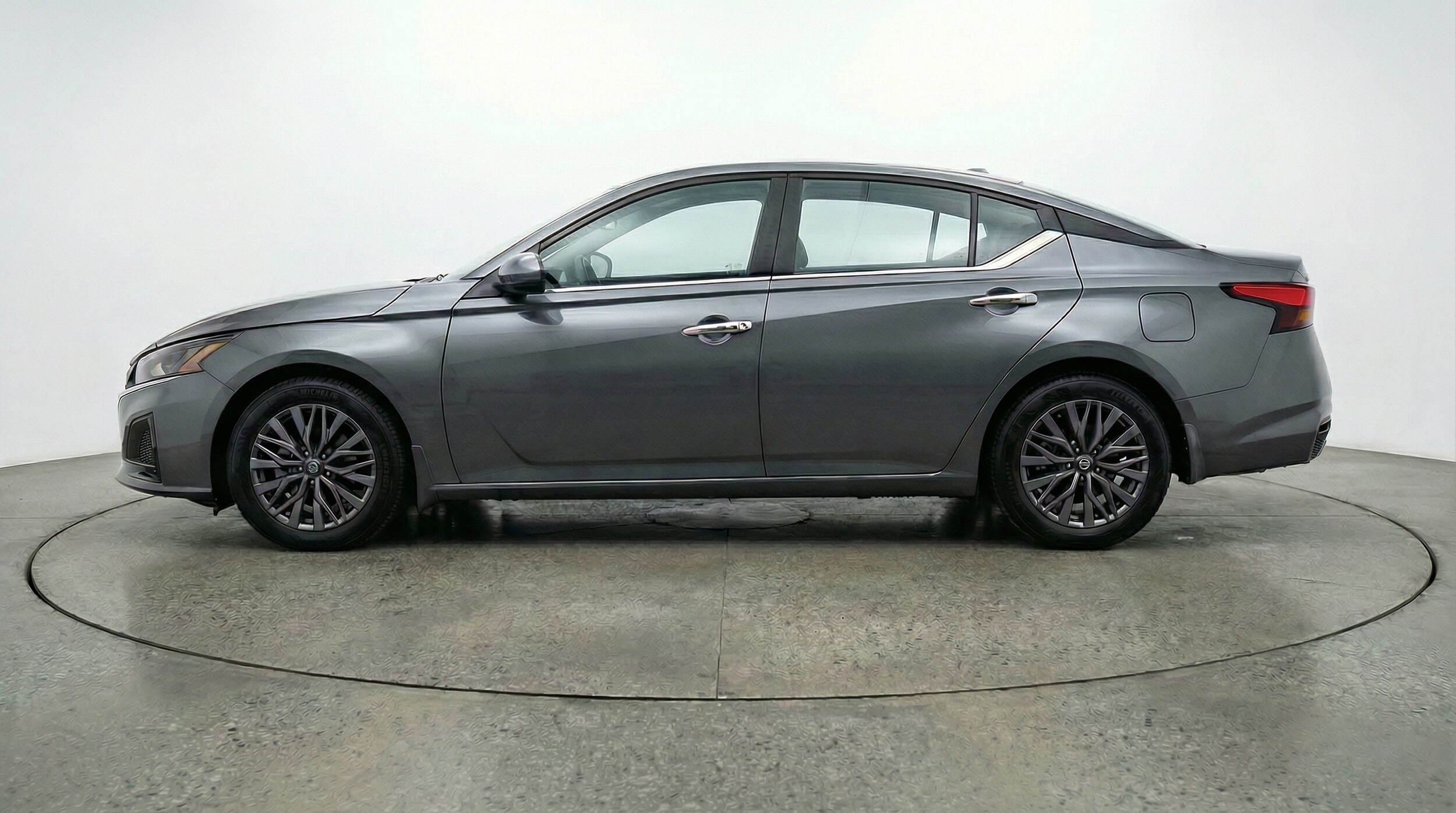 Thumbnail: 2025 Nissan Altima - 4