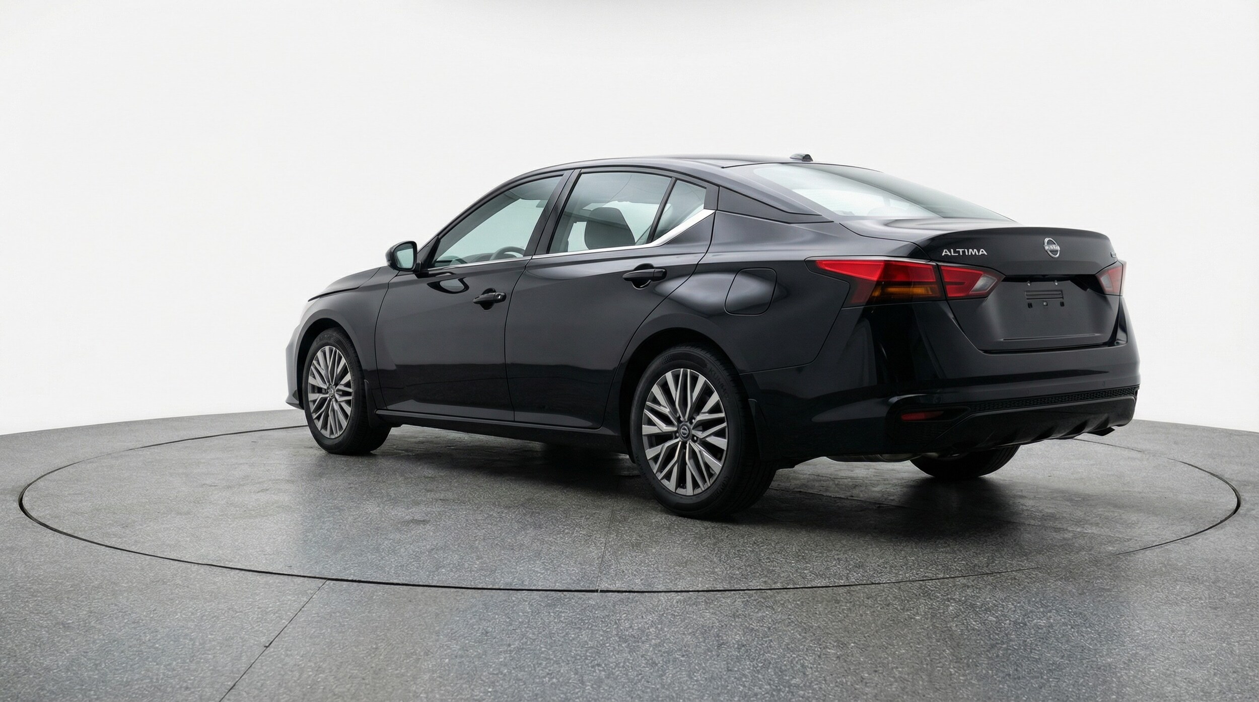 Thumbnail: 2025 Nissan Altima - 5