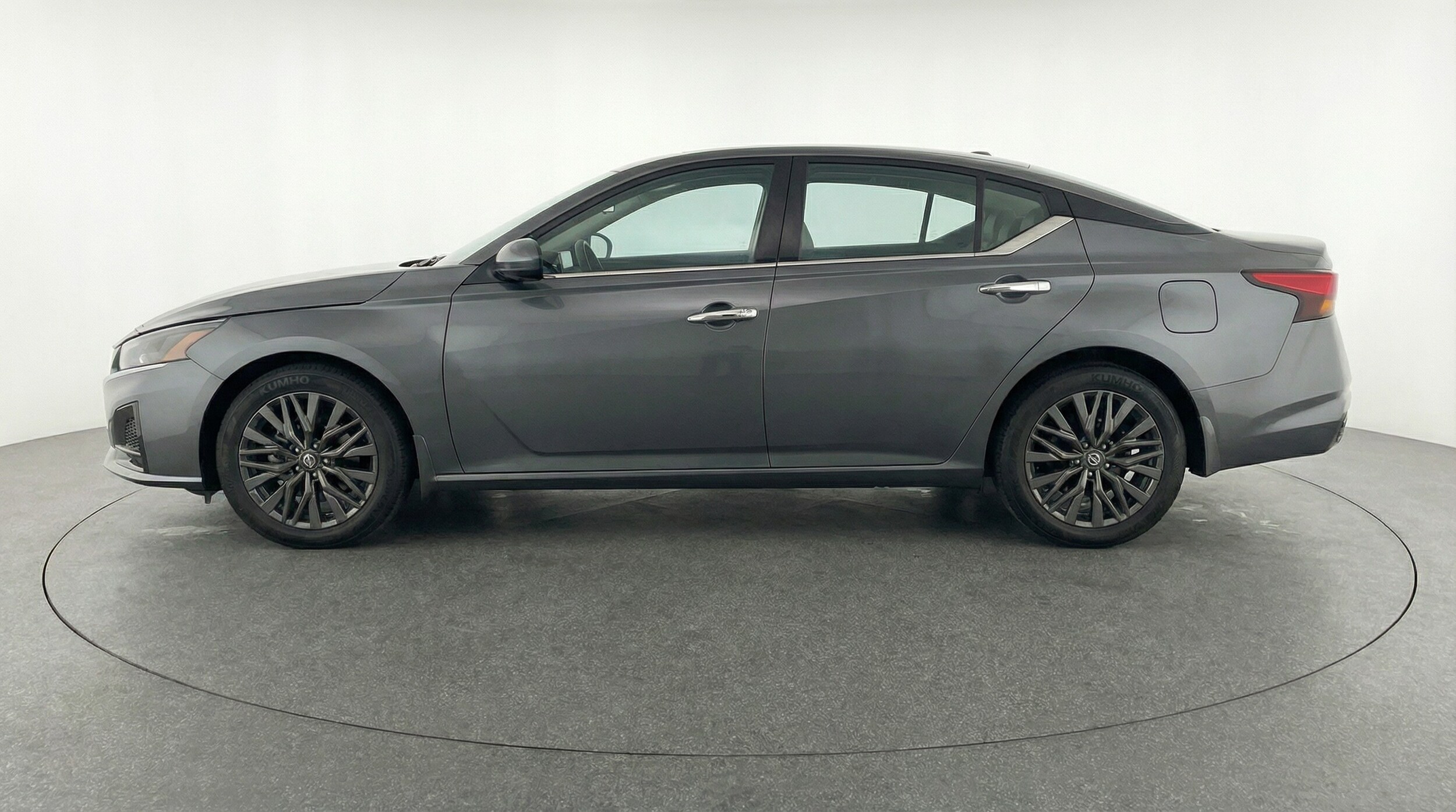 Thumbnail: 2025 Nissan Altima - 4