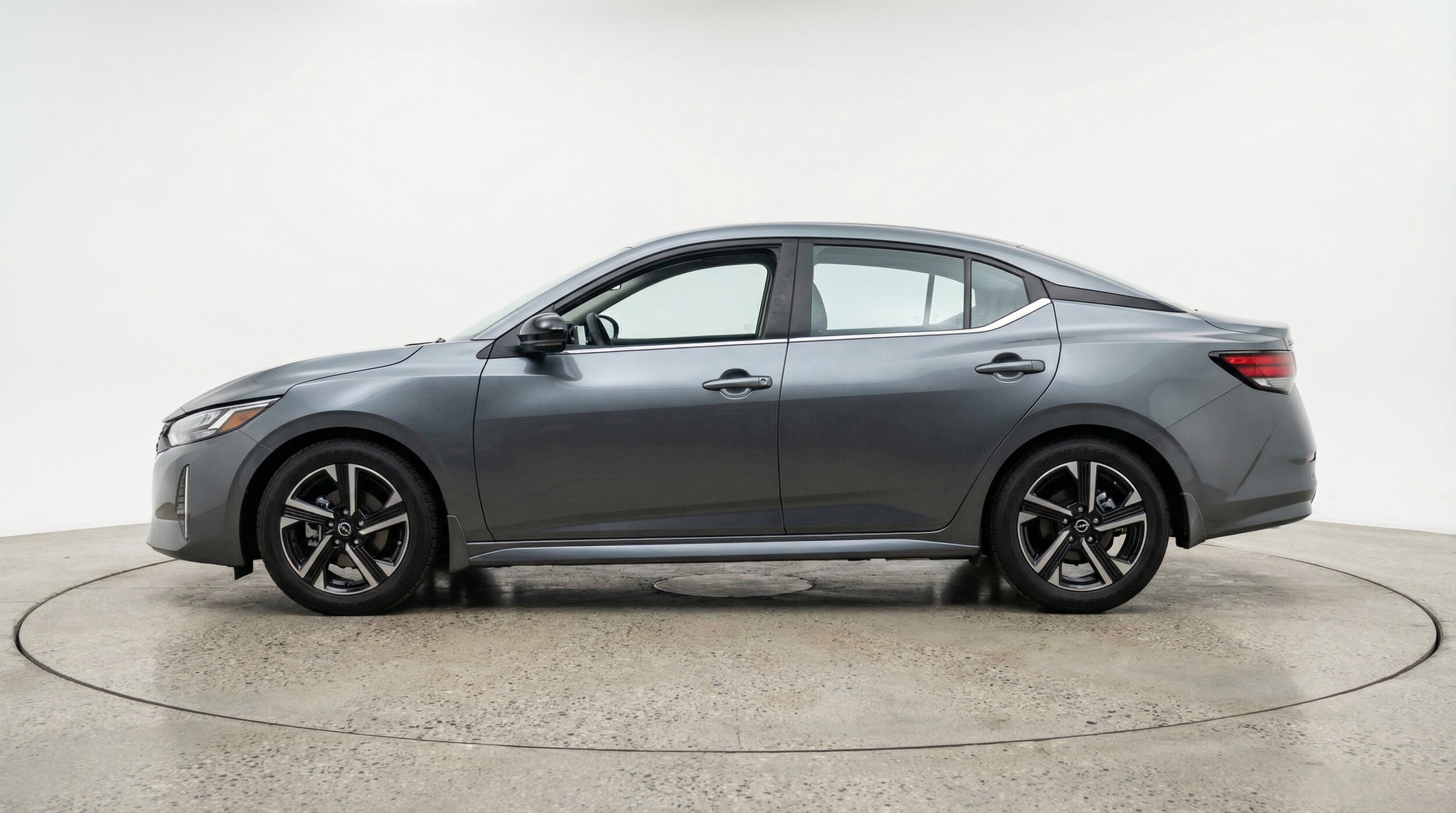 Thumbnail: 2025 Nissan Sentra - 4