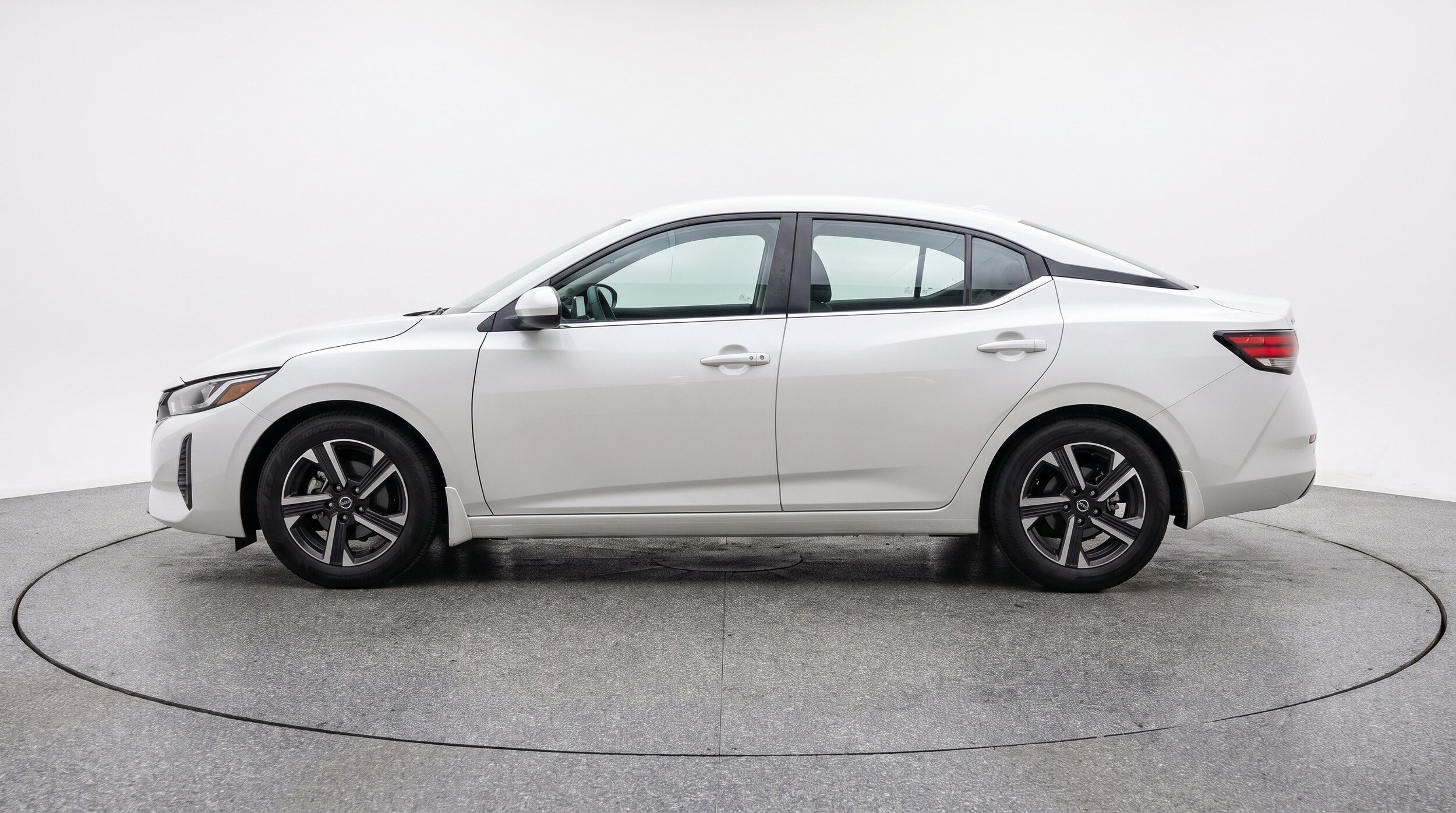 Thumbnail: 2025 Nissan Sentra - 5