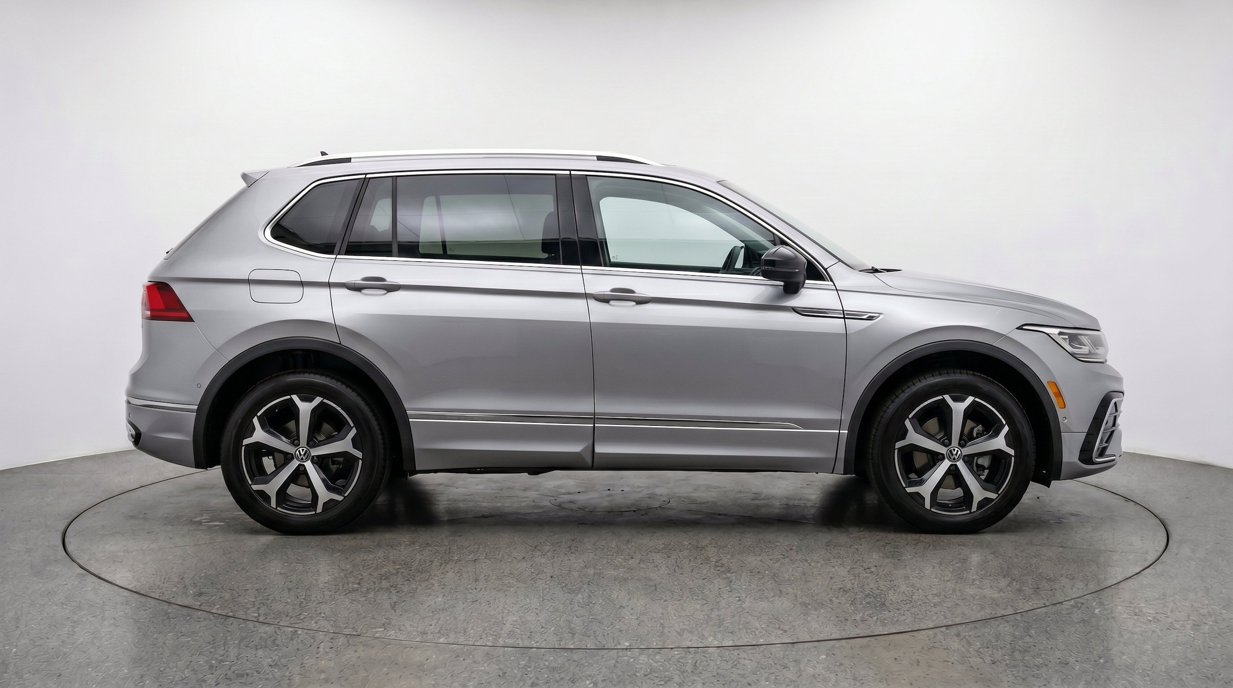 Thumbnail: 2026 Volkswagen Tiguan - 11