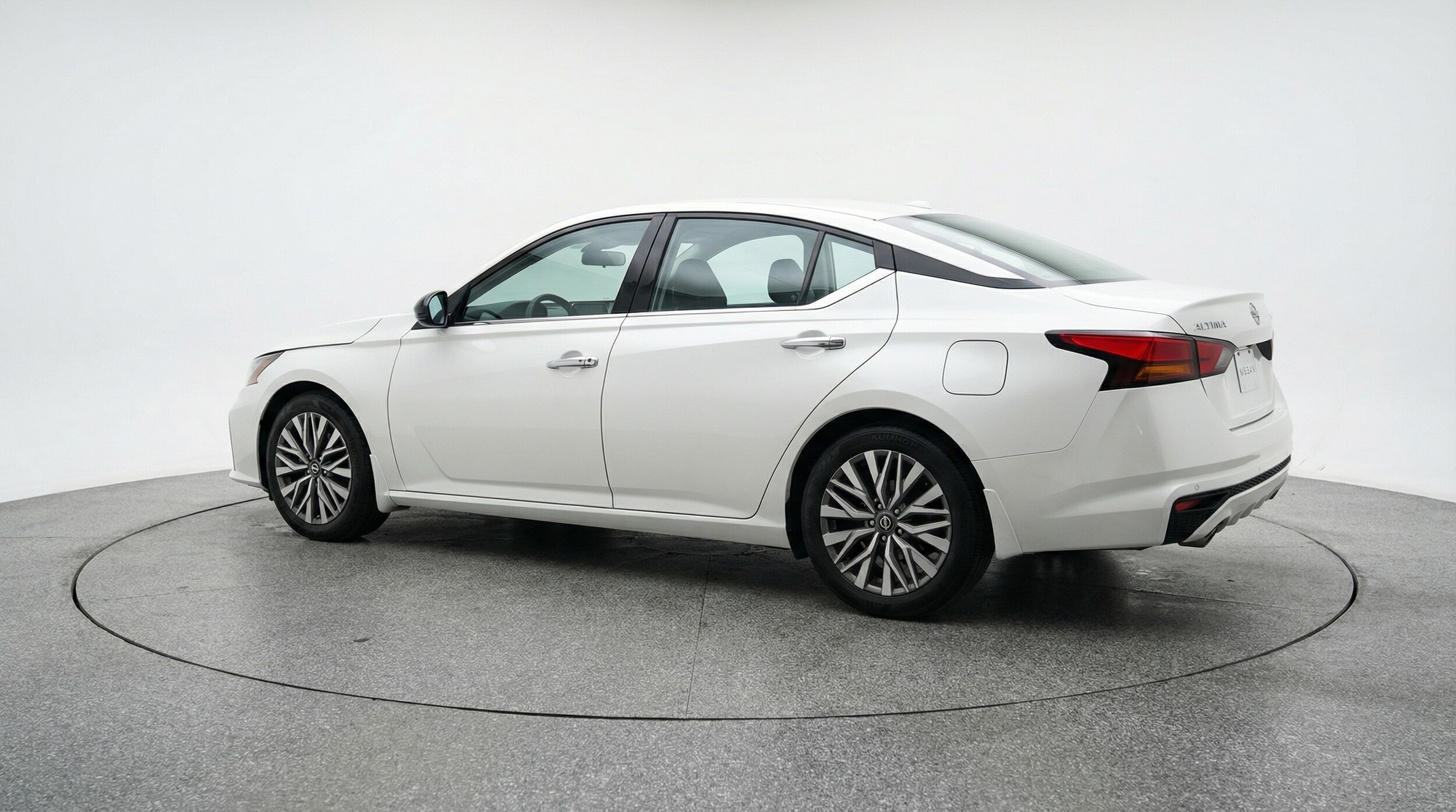 Thumbnail: 2025 Nissan Altima - 5