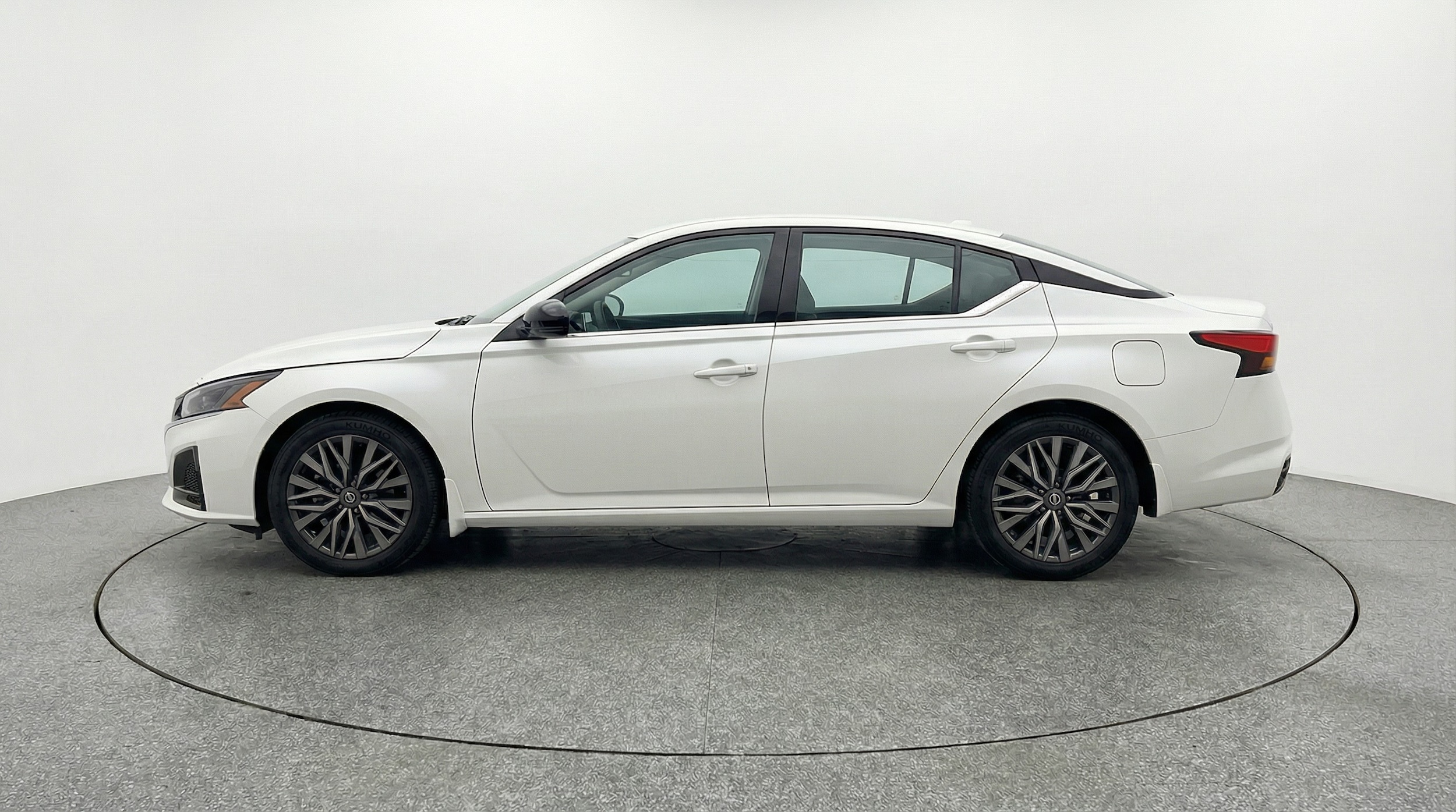 Thumbnail: 2025 Nissan Altima - 4