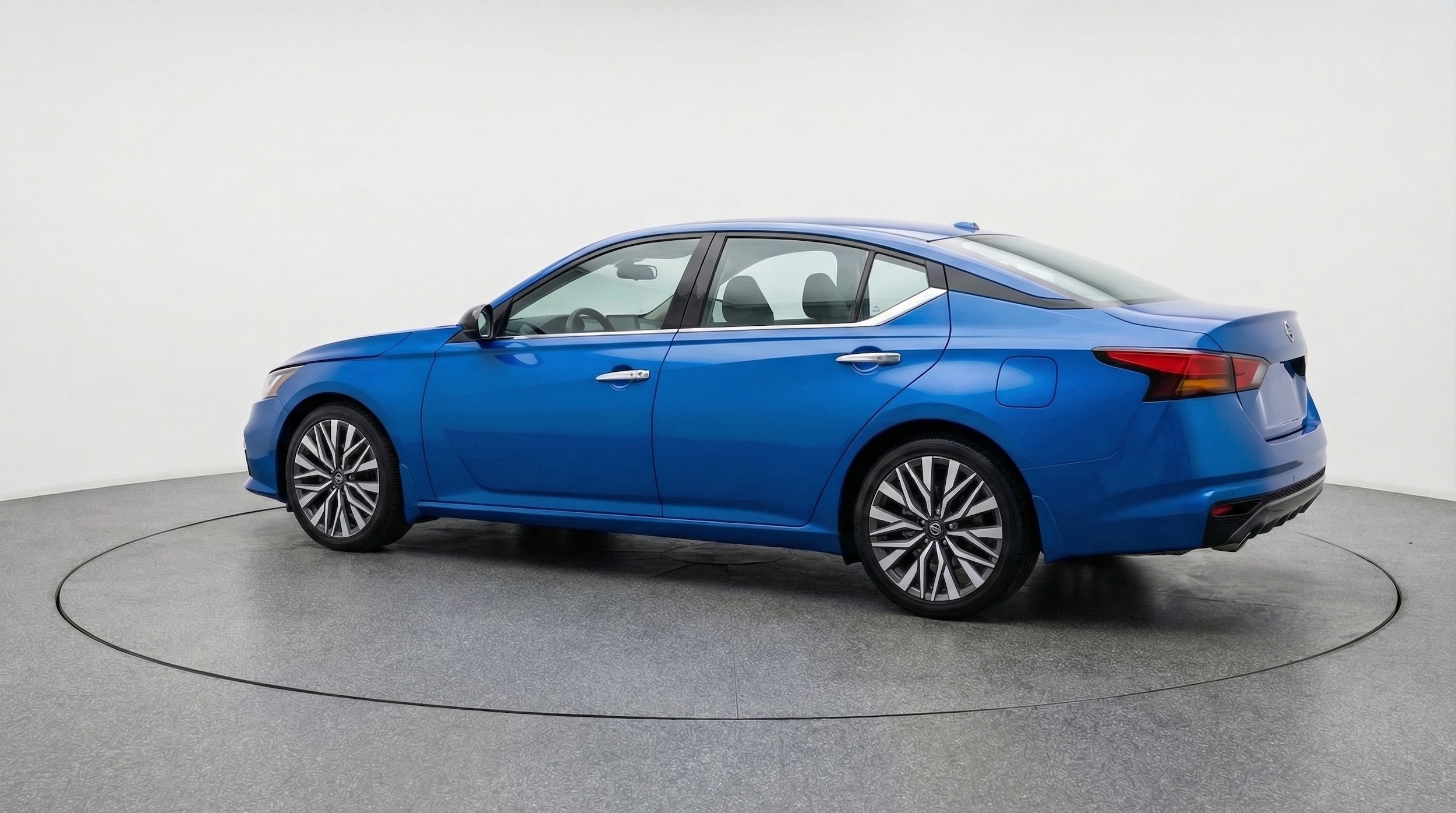 Thumbnail: 2025 Nissan Altima - 5
