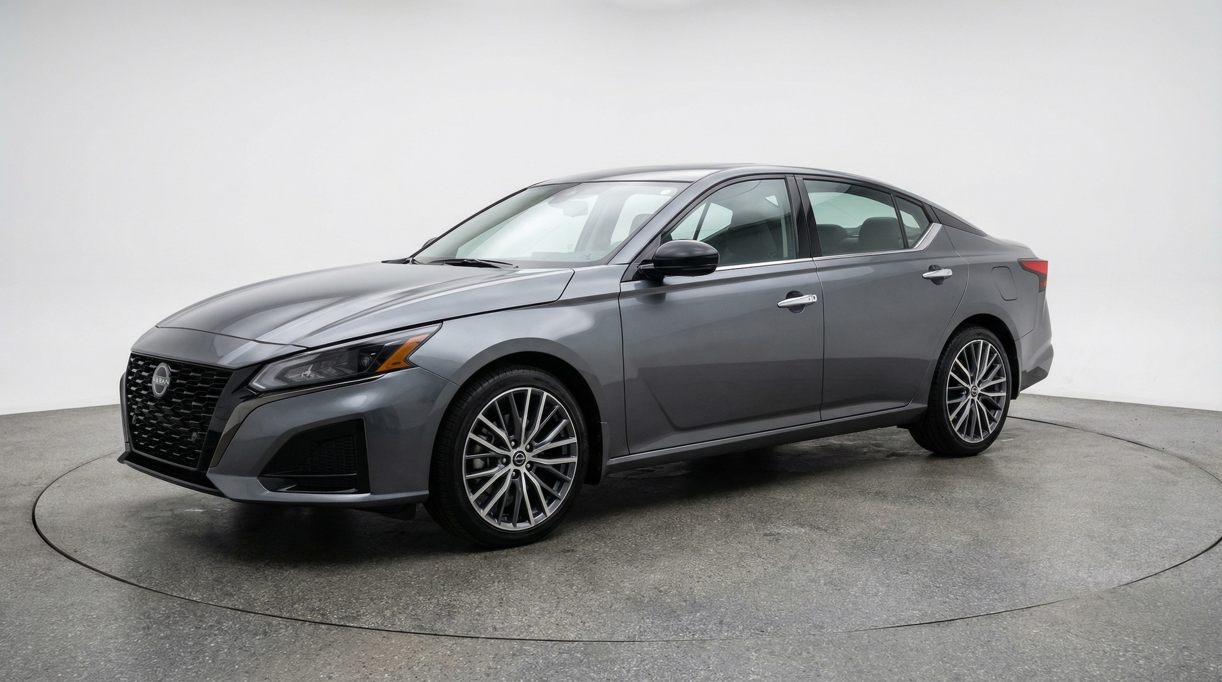 Thumbnail: 2025 Nissan Altima - 3