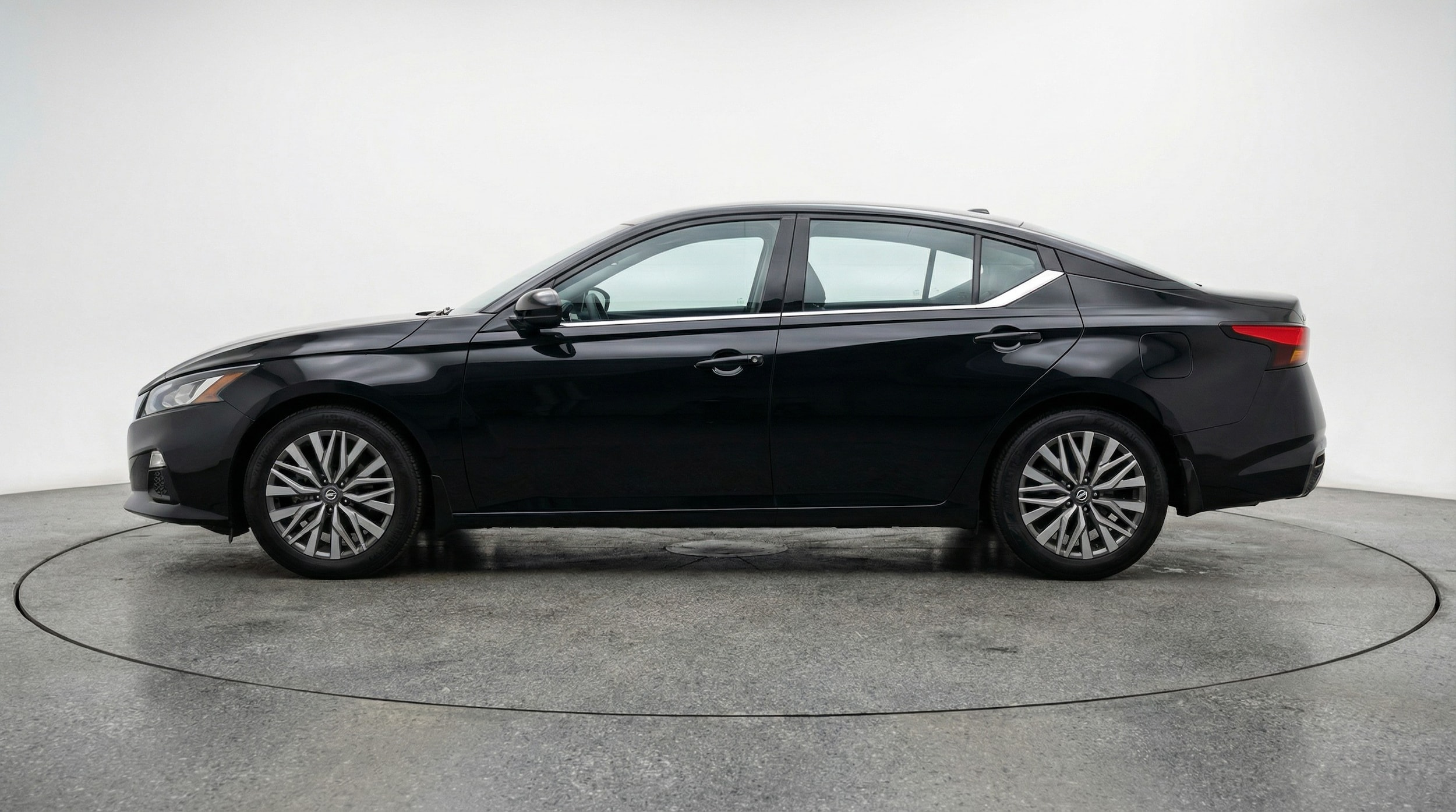 Thumbnail: 2025 Nissan Altima - 4