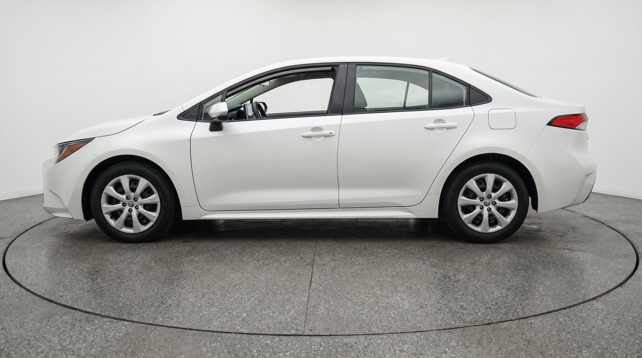 Thumbnail: 2025 Toyota Corolla - 5