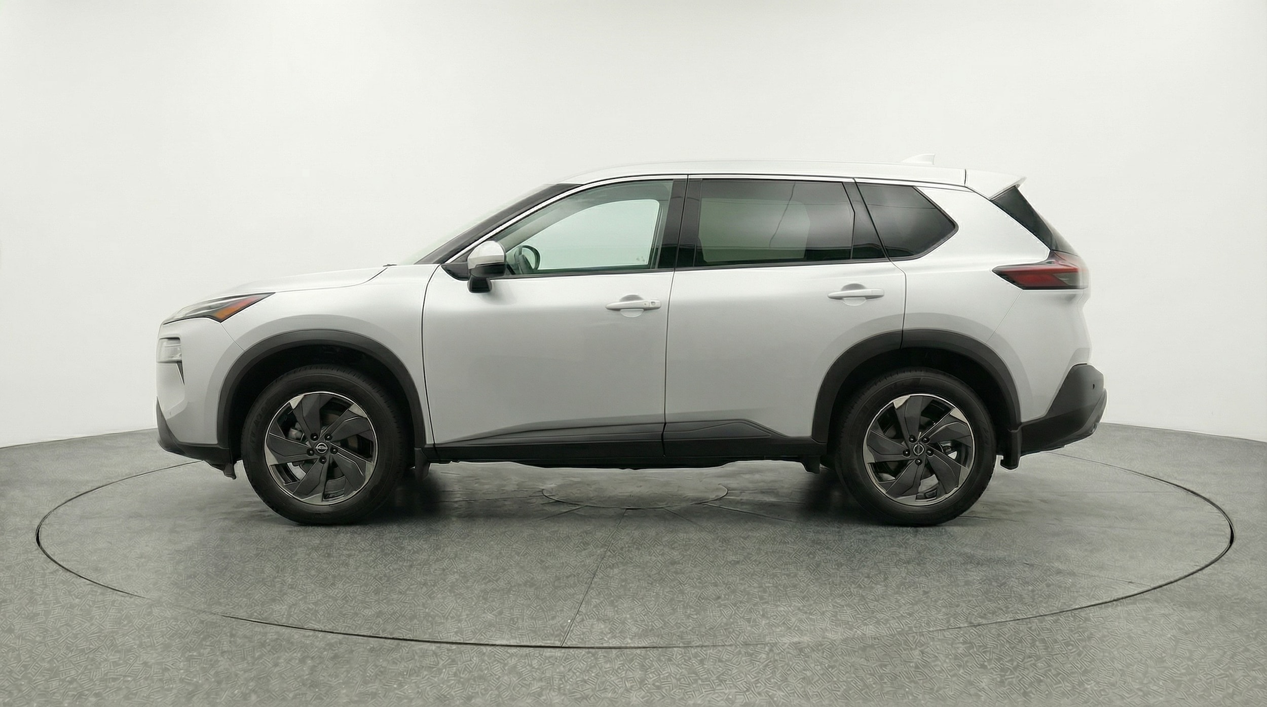 Thumbnail: 2025 Nissan Rogue - 4