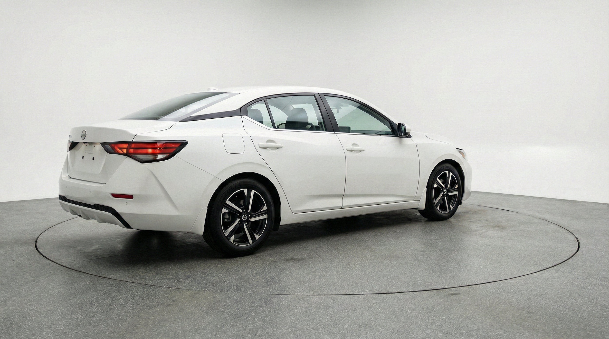 2025 Nissan Sentra SV - Photo 9