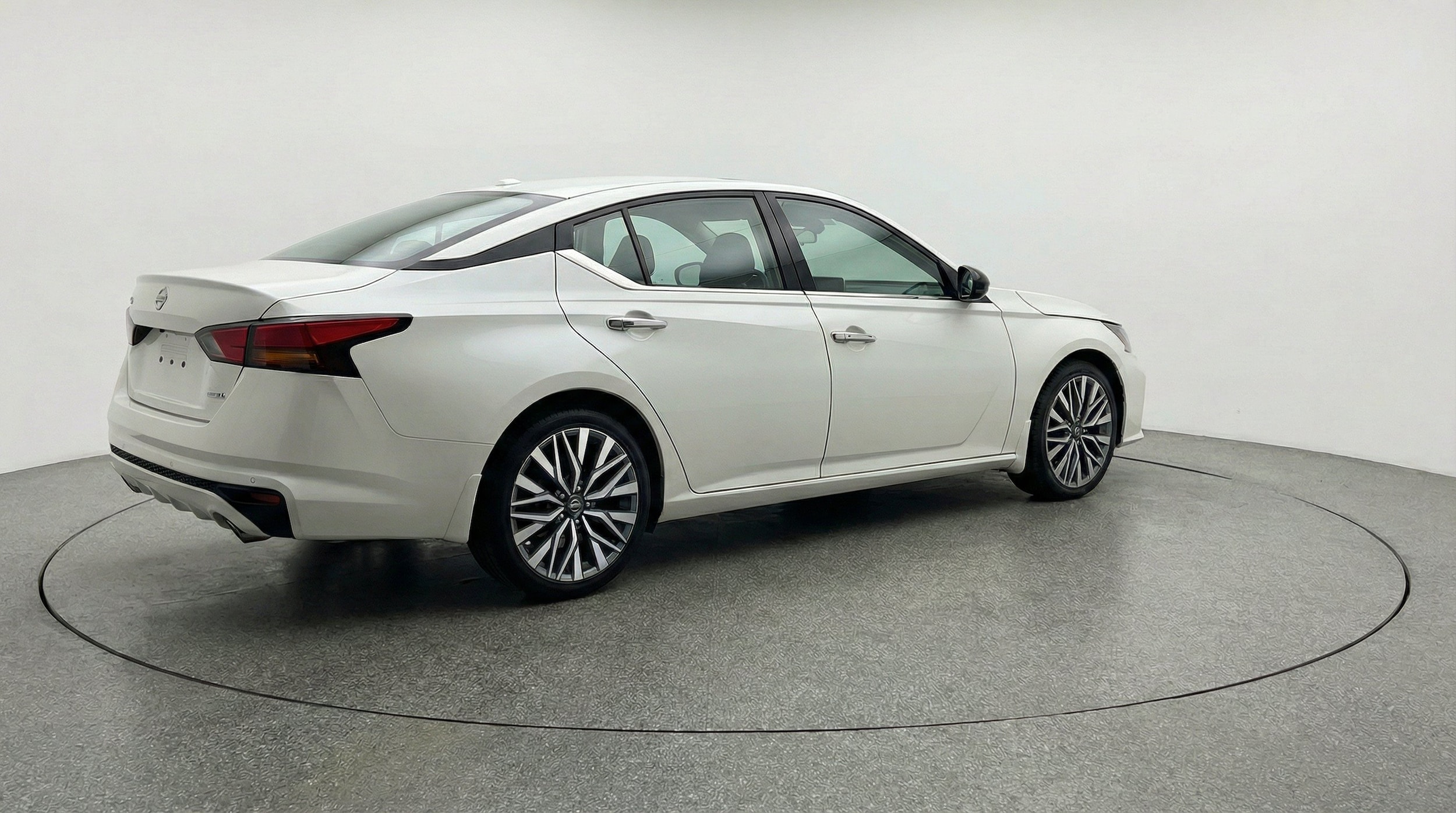 Thumbnail: 2025 Nissan Altima - 9