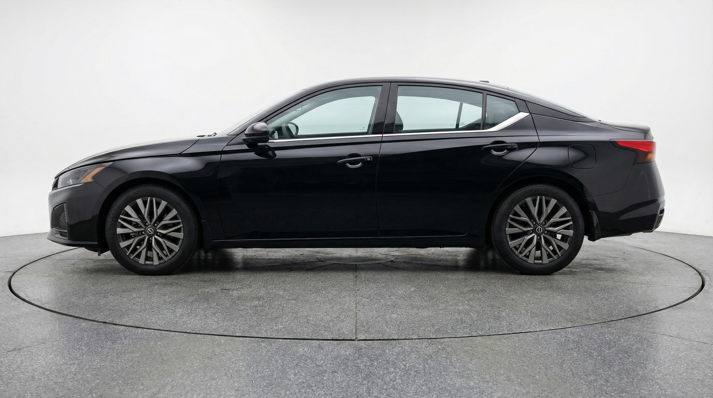 Thumbnail: 2025 Nissan Altima - 4
