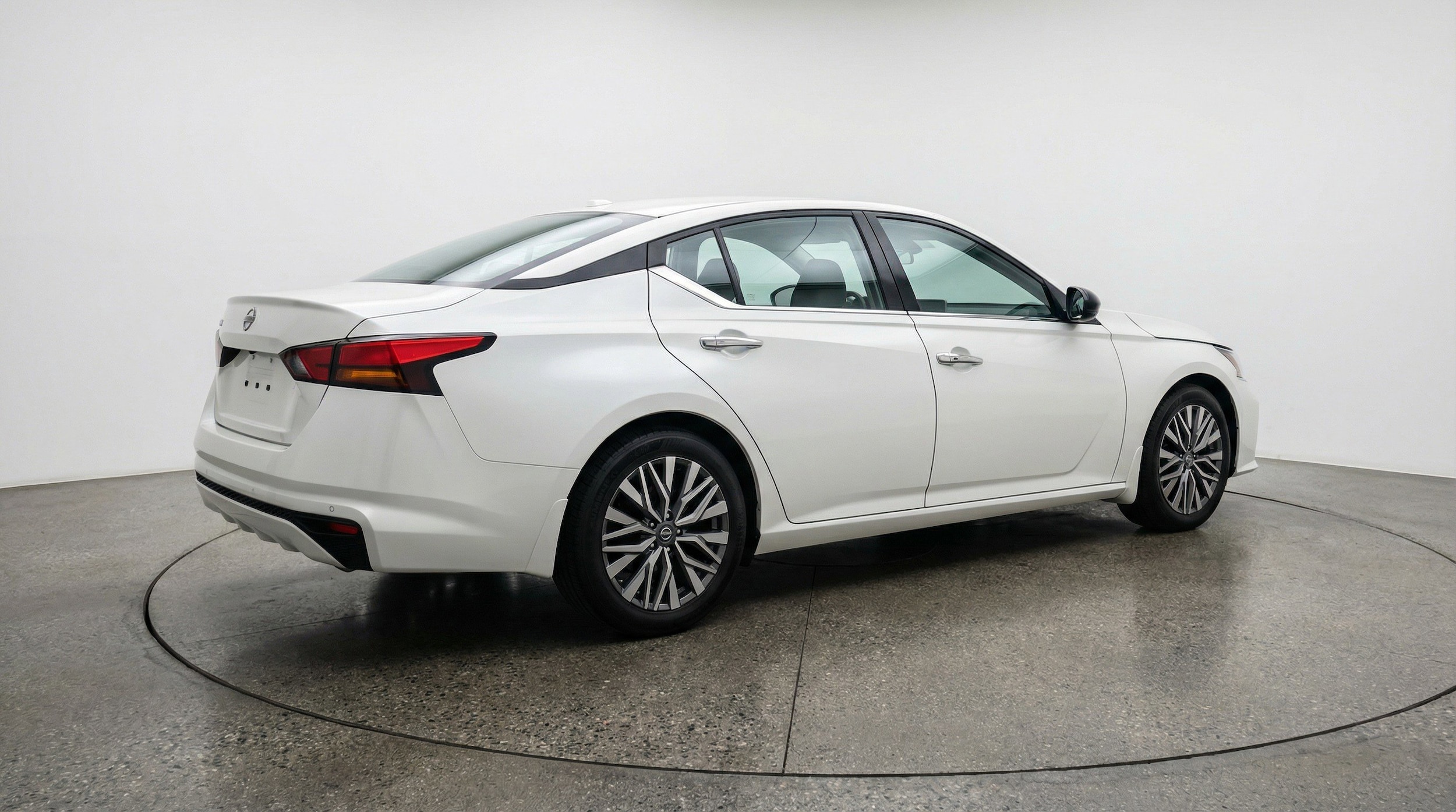 Thumbnail: 2025 Nissan Altima - 9