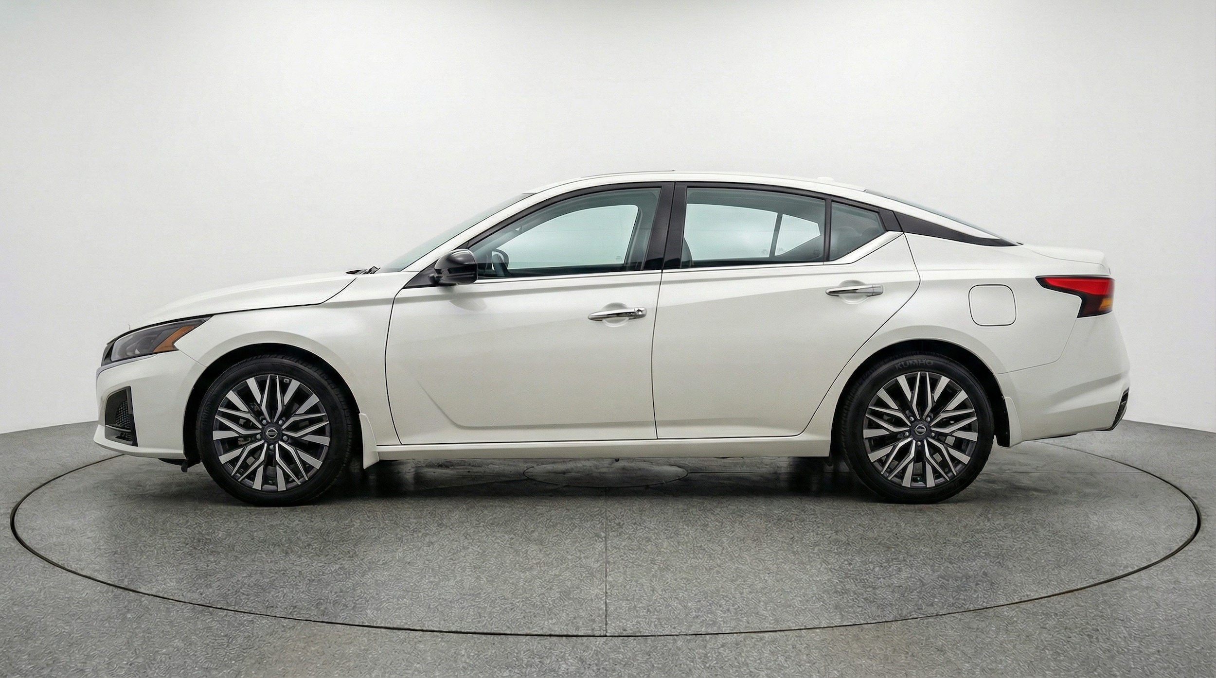 Thumbnail: 2025 Nissan Altima - 4