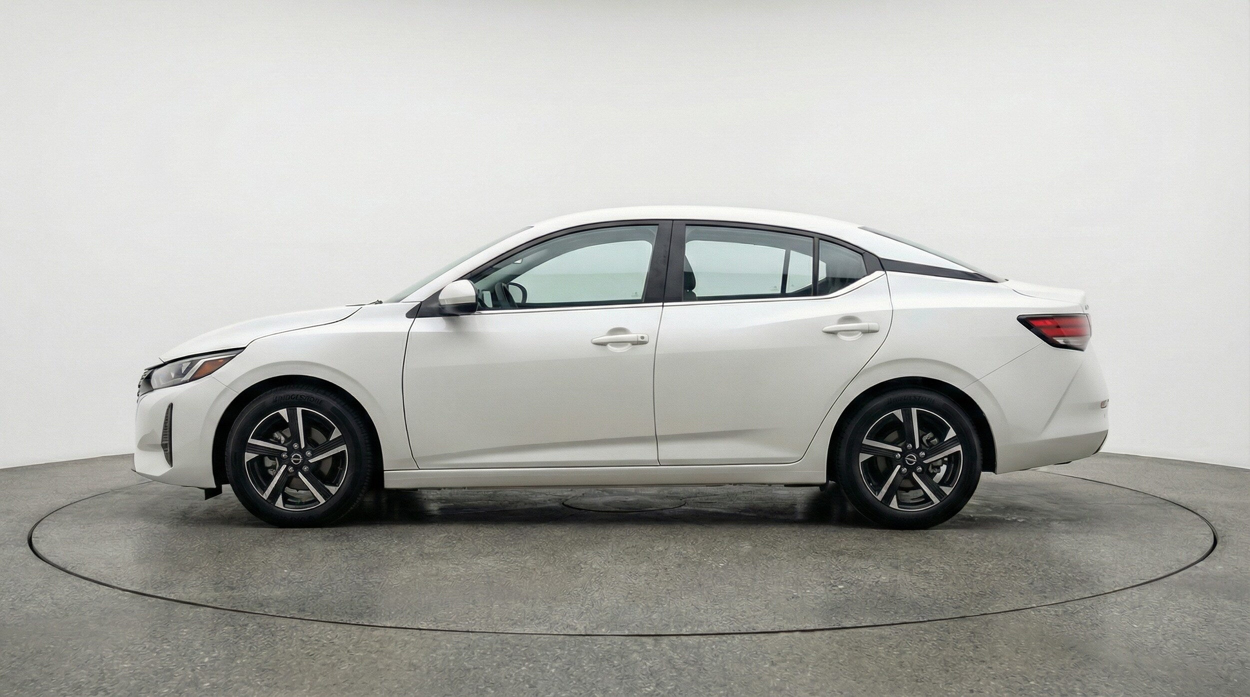 Thumbnail: 2025 Nissan Sentra - 4