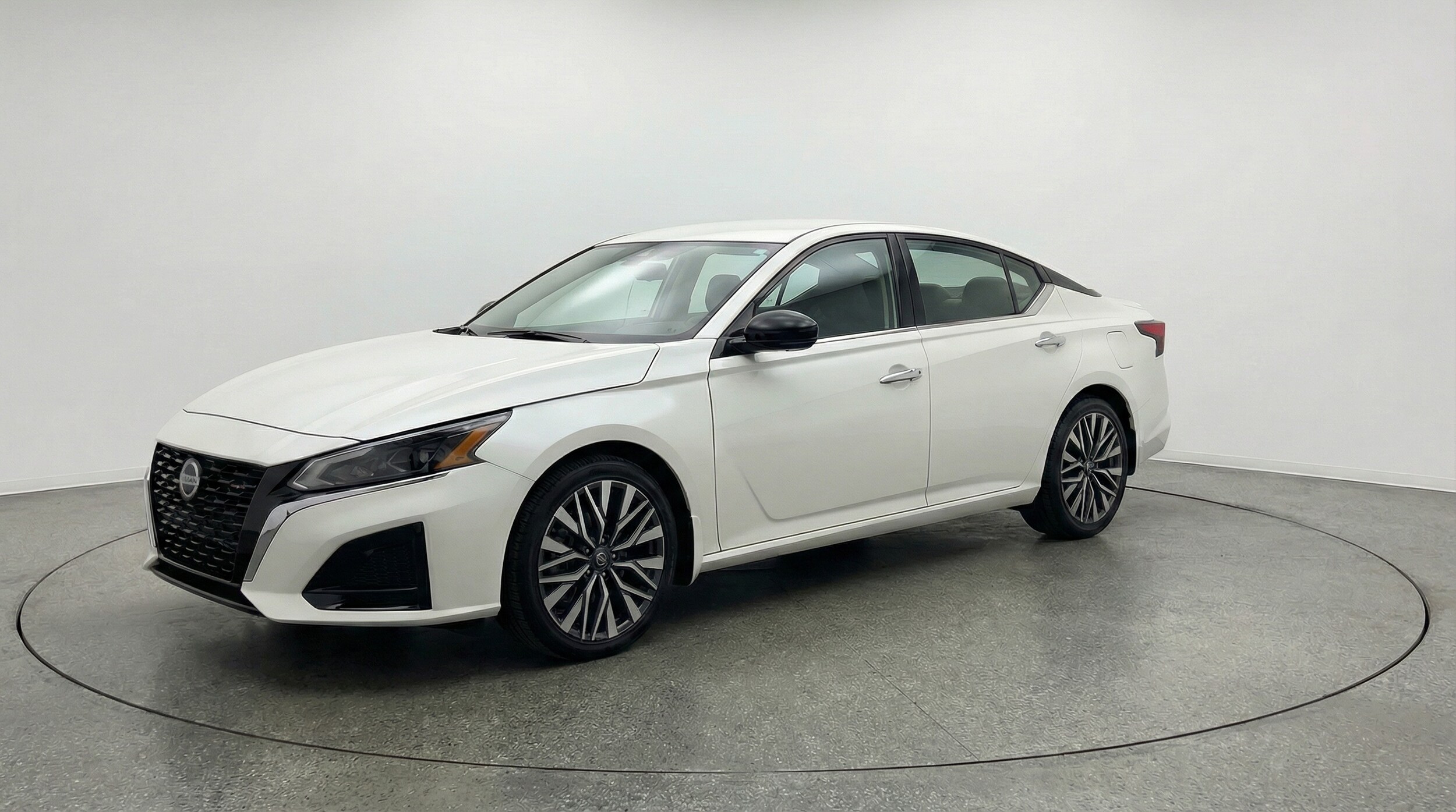 Thumbnail: 2025 Nissan Altima - 3