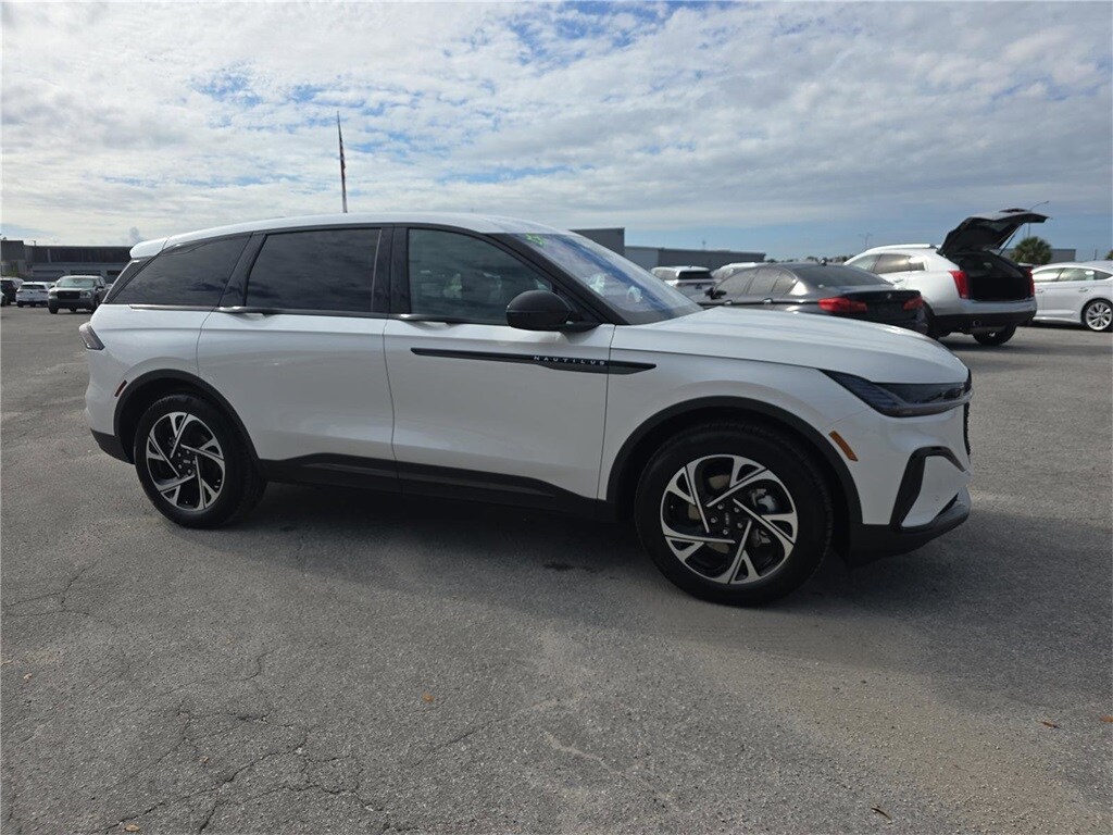 New 2025 Lincoln Nautilus Premiere SUV
