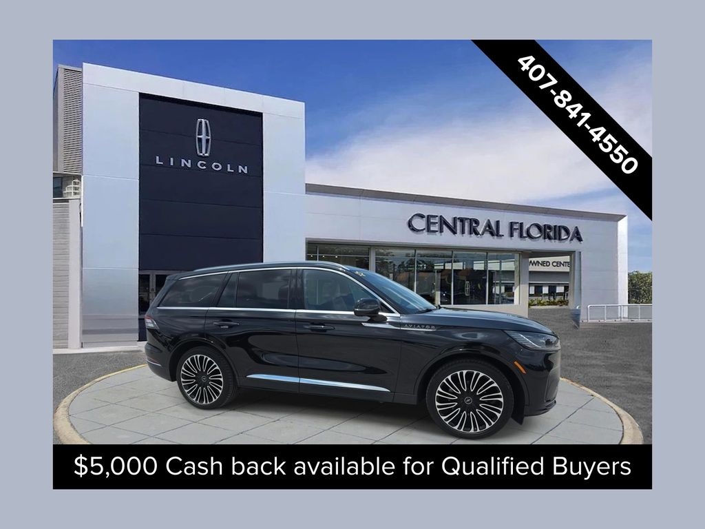 2025 Lincoln Aviator Black Label's photo