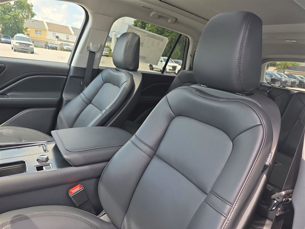 2025 Lincoln Aviator Premiere - Photo 18