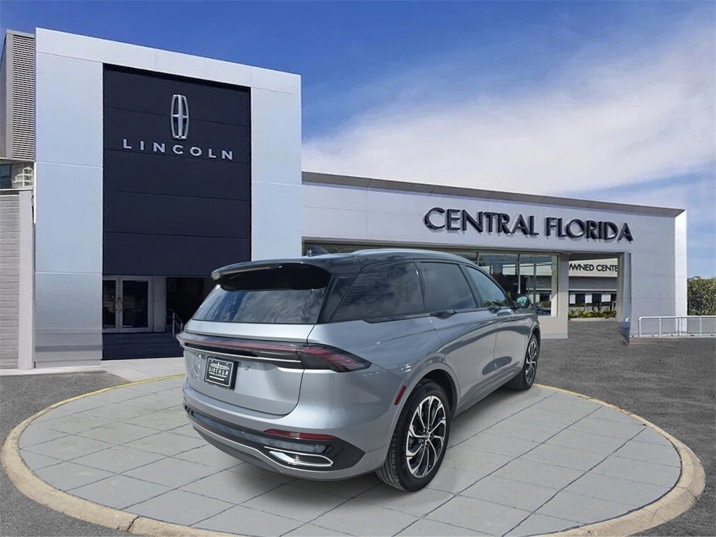 2025 Lincoln Nautilus Reserve photo 3