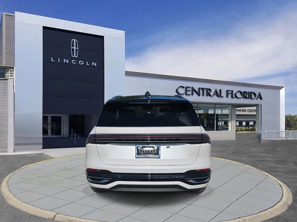 2026 Lincoln Nautilus Black Label photo 4