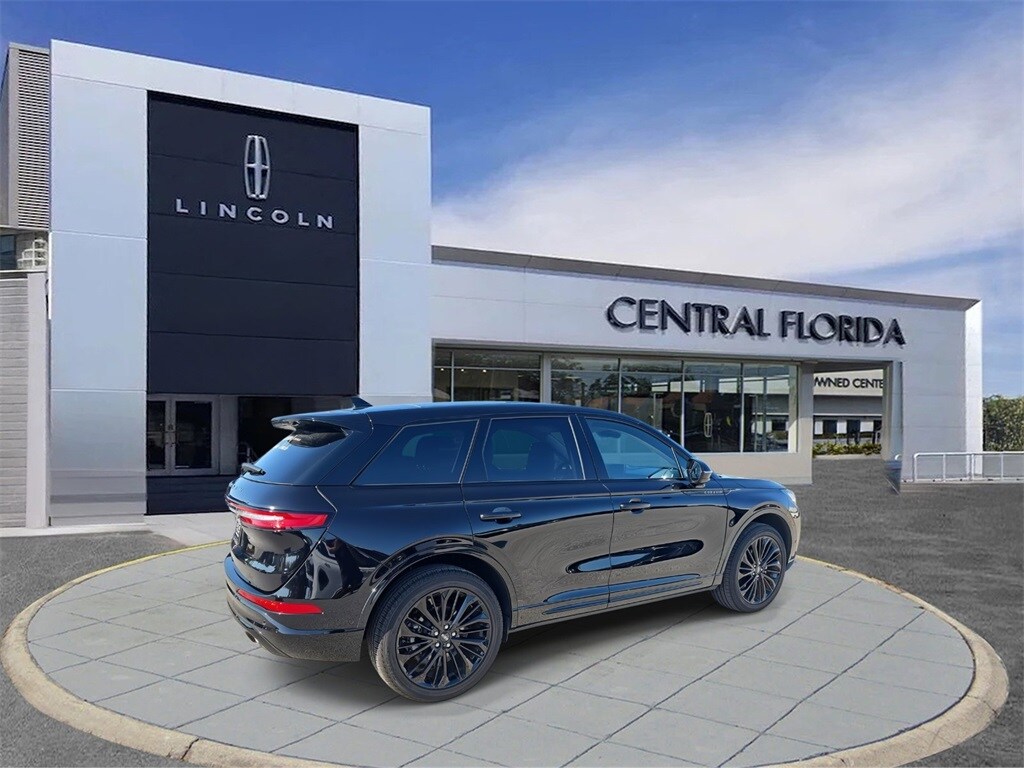 2024 Lincoln Corsair Premiere photo 3