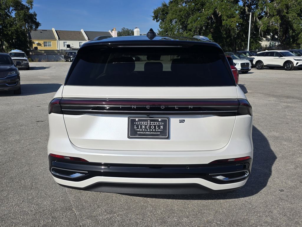 2026 Lincoln Nautilus Black Label photo 3