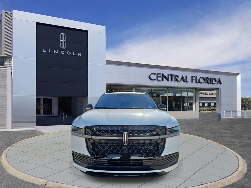 2025 Lincoln Navigator Reserve photo 2