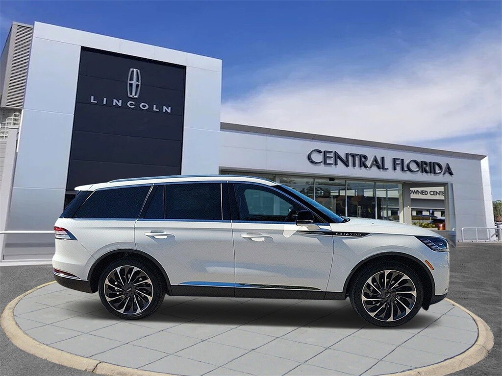 2025 Lincoln Aviator Reserve photo 2