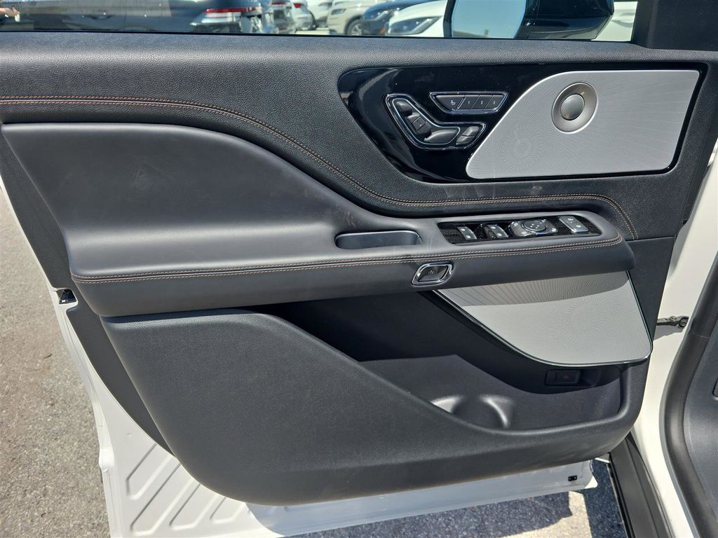 2025 Lincoln Aviator Black Label - Photo 15