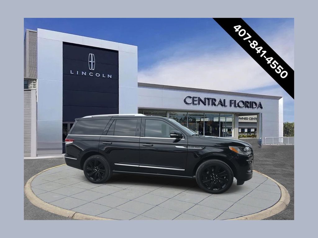 2024 Lincoln Navigator Reserve's photo