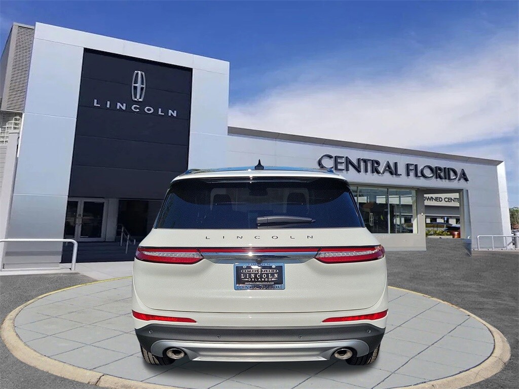 2025 Lincoln Corsair Premiere photo 4