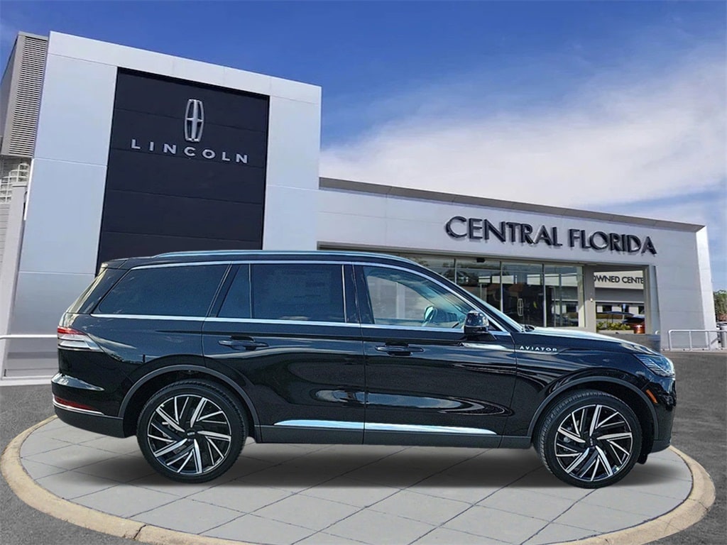 2025 Lincoln Aviator Reserve photo 4