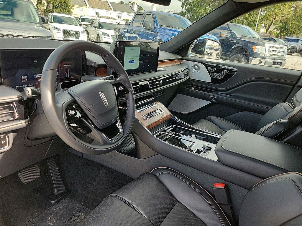 2025 Lincoln Aviator Black Label - Photo 22