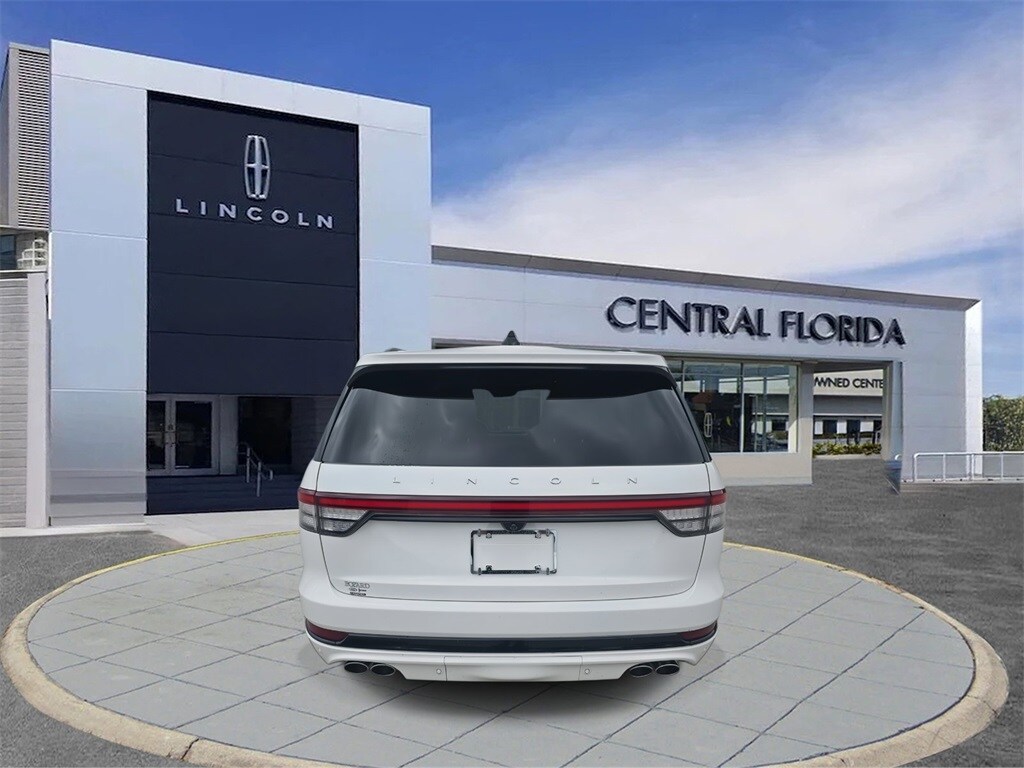 2025 Lincoln Aviator Reserve photo 3
