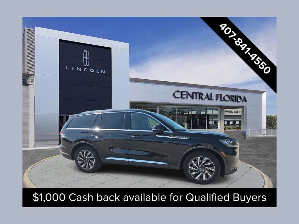 2026 Lincoln Aviator Premiere RWD's photo