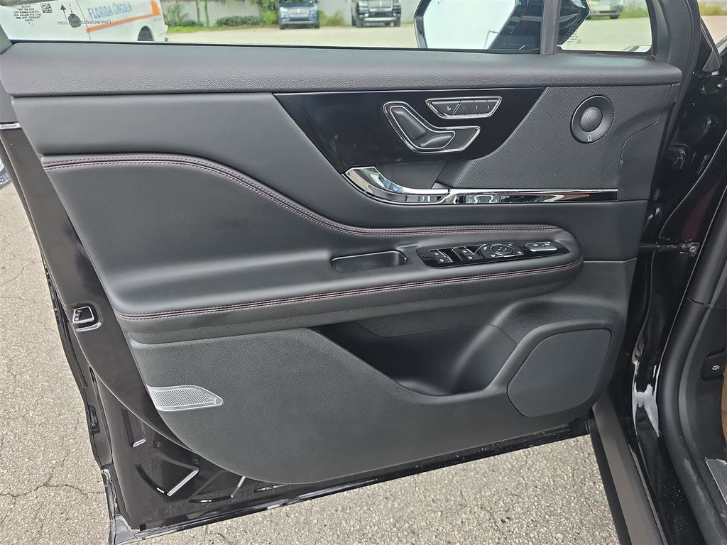 2025 Lincoln Corsair Grand Touring - Photo 14